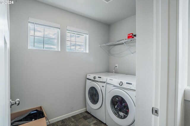 laundry room featuring independent washer and dryer