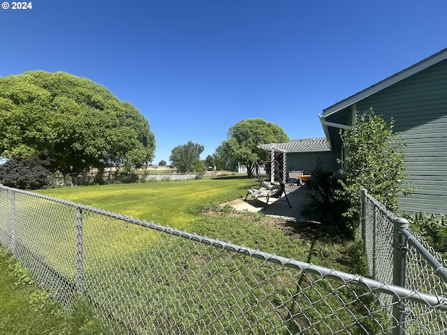 view of yard with a patio