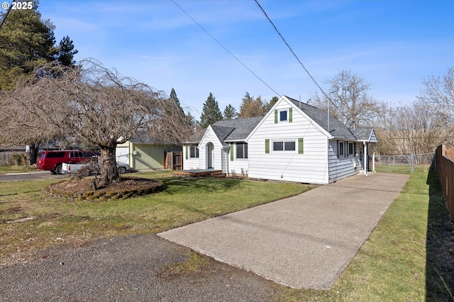 view of front of home with a front yard