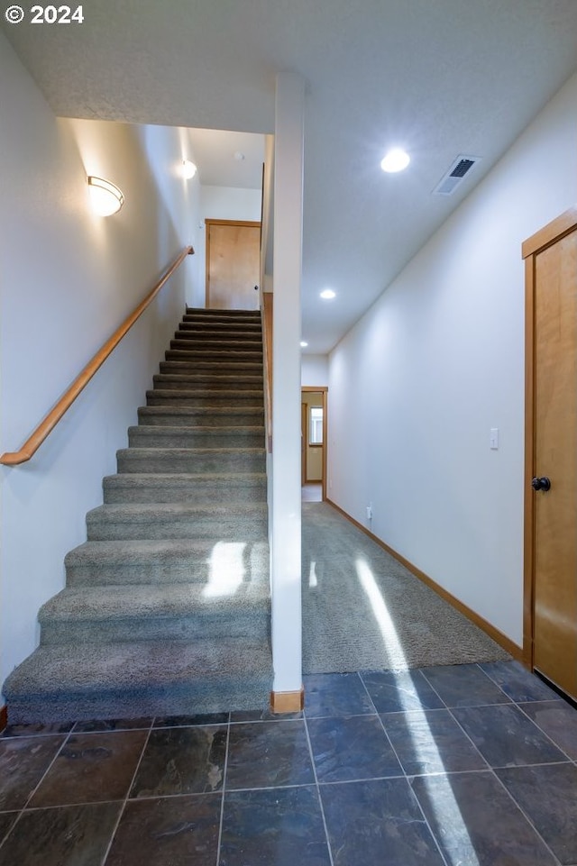 511 NE 84th Cir, Vancouver, WA 98665 - stairway featuring baseboards and recessed lighting
