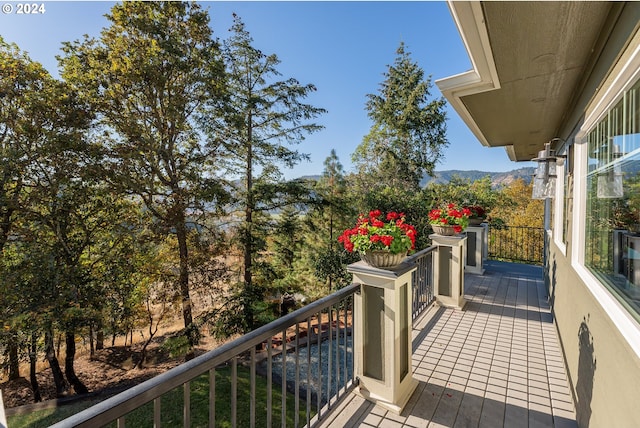 317 Aker Dr, Myrtle Creek, OR 97457 - balcony with a mountain view
