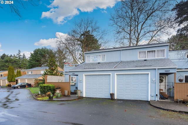 view of front of property featuring a garage