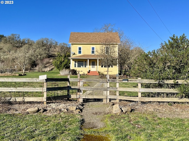 view of front of house with a front lawn