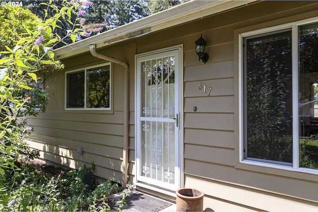 view of property entrance