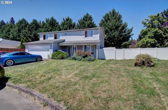 view of front of house with a front yard