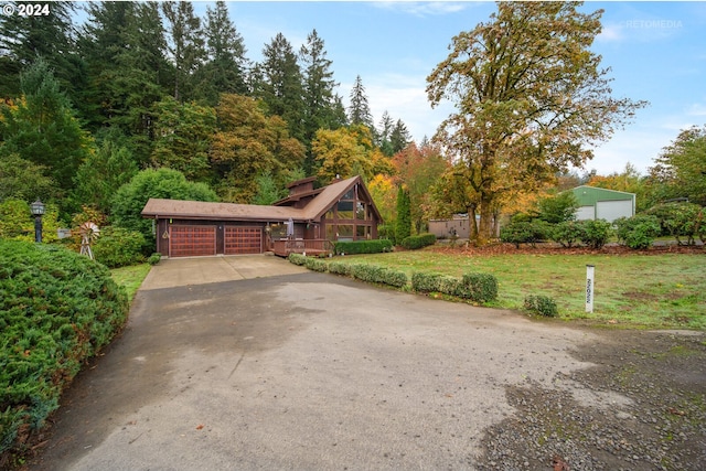 view of front of house with a front lawn