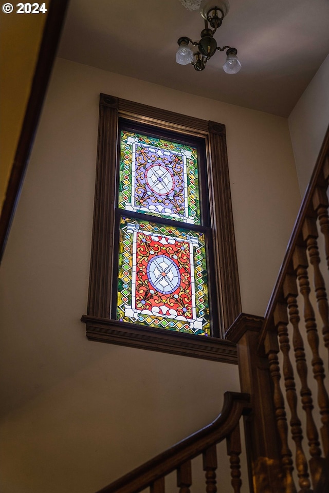 726 NW 22nd Ave, Portland, OR 97210 - room details featuring an inviting chandelier