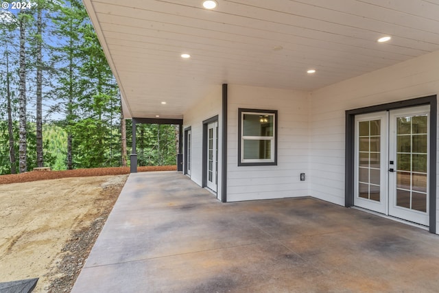 6018 Little Woahink Dr, Florence, OR 97439 - view of patio with french doors