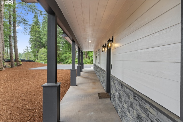 6018 Little Woahink Dr, Florence, OR 97439 - view of covered porch