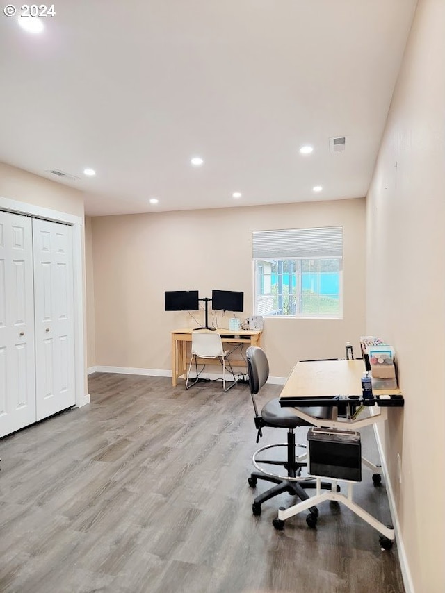 71823 Meadow Loop, Boardman, OR 97818 - office space featuring light hardwood / wood-style floors