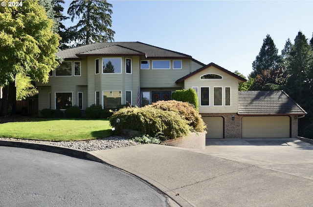 view of front facade featuring a front yard