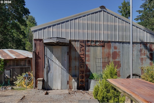 view of outdoor structure