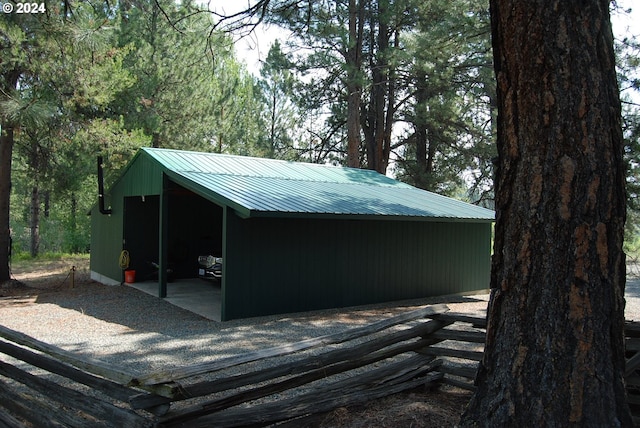 exterior space with an outbuilding