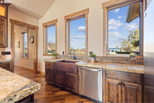 kitchen featuring sink, dark wood-type flooring, a healthy amount of sunlight, and appliances with stainless steel finishes