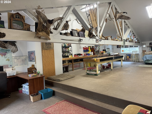 44 Justanother Rd, Goldendale, WA 98620 - miscellaneous room featuring a workshop area and vaulted ceiling
