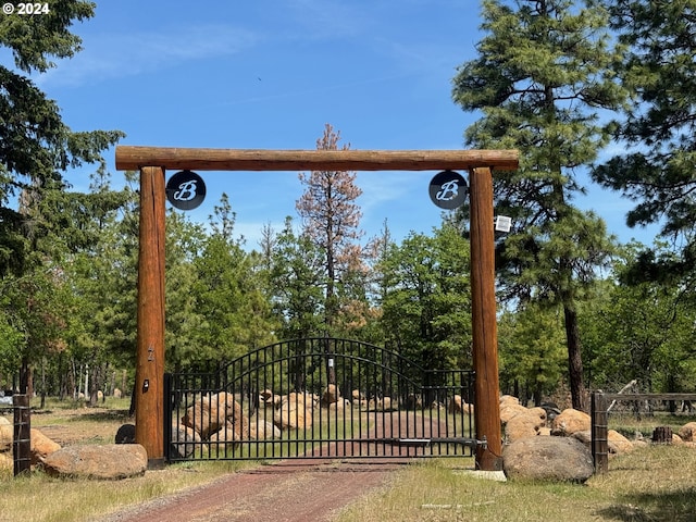 44 Justanother Rd, Goldendale, WA 98620 - gate featuring view of scattered trees