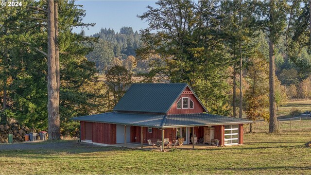 6850 SE Eola Hills Rd, Amity, OR 97101 - view of outbuilding with a view of trees