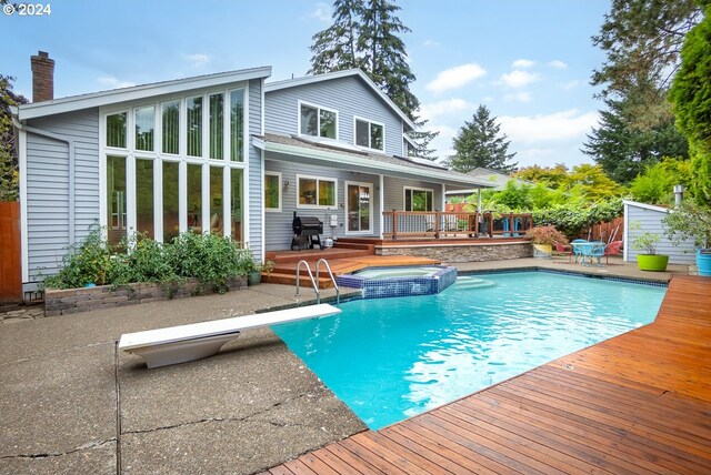 property entrance featuring a patio area