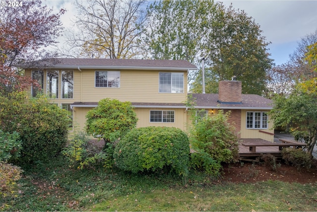 view of front facade featuring a deck