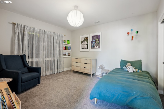 bedroom with carpet flooring