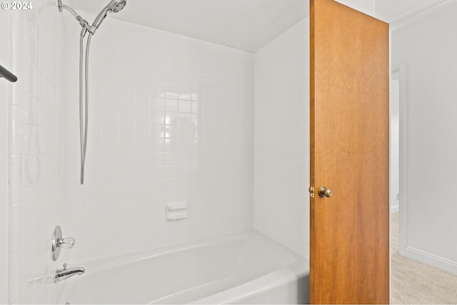 bathroom with shower / tub combination