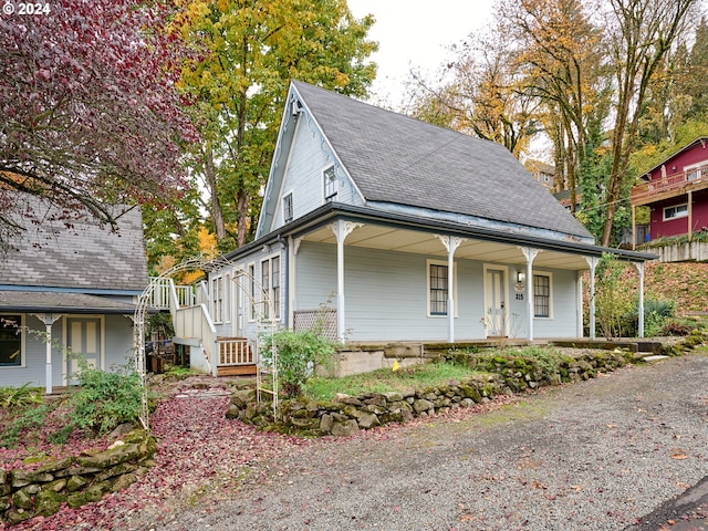 view of front facade featuring a porch