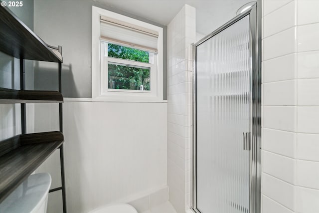 2585 Dellwood Dr, Lake Oswego, OR 97034 - bathroom with a shower stall and toilet