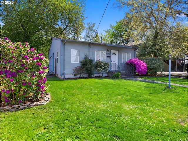430 SE Elliott Ave, Gresham, OR 97080 - view of front of home with a front yard