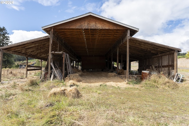 view of outdoor structure