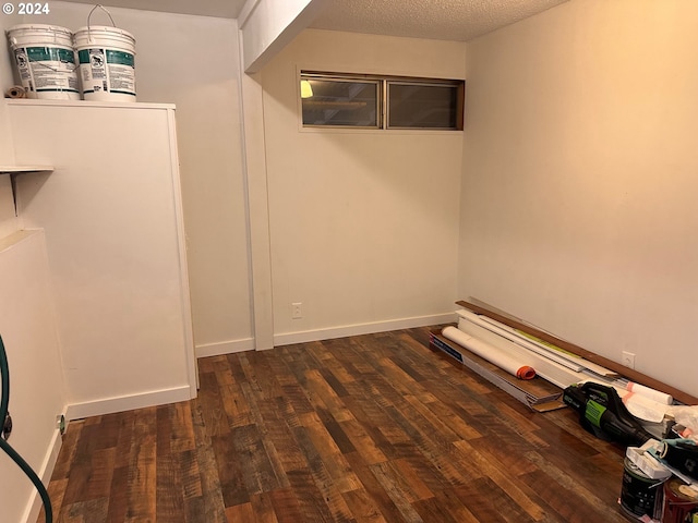 1106 N Myrtle Rd, Myrtle Creek, OR 97457 - interior space with wood finished floors and a textured ceiling