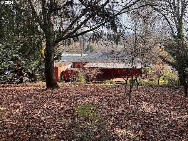 1106 N Myrtle Rd, Myrtle Creek, OR 97457 - back of house featuring a barn