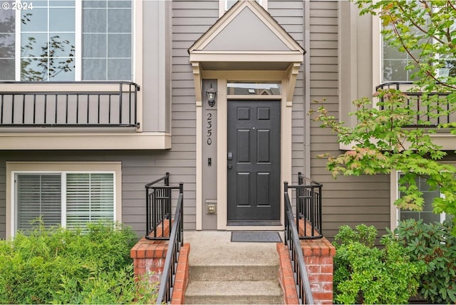 view of property entrance