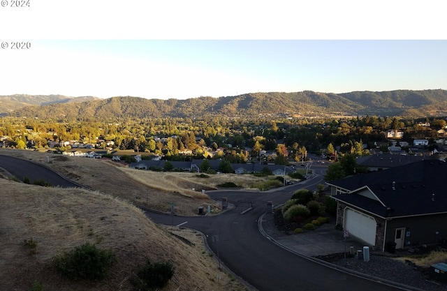 Listing photo 3 for 1996 NW Warewood Terrace Ct NW Unit 15, Roseburg OR 97471