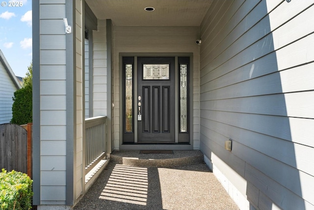 entrance to property with fence