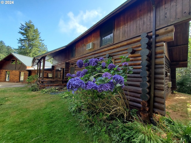 exterior space featuring a lawn