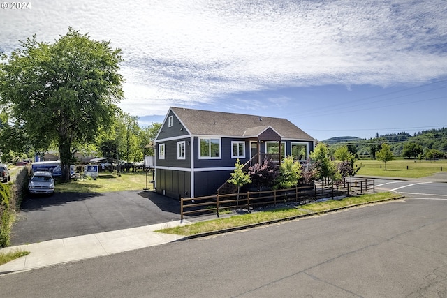 view of front of house