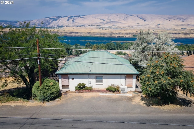 exterior space featuring a mountain view