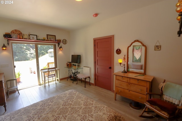 living area featuring light wood-type flooring