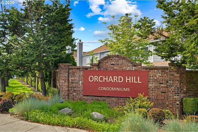 7143 SW Sagert St Unit 104, Tualatin, OR 97062 - view of community sign