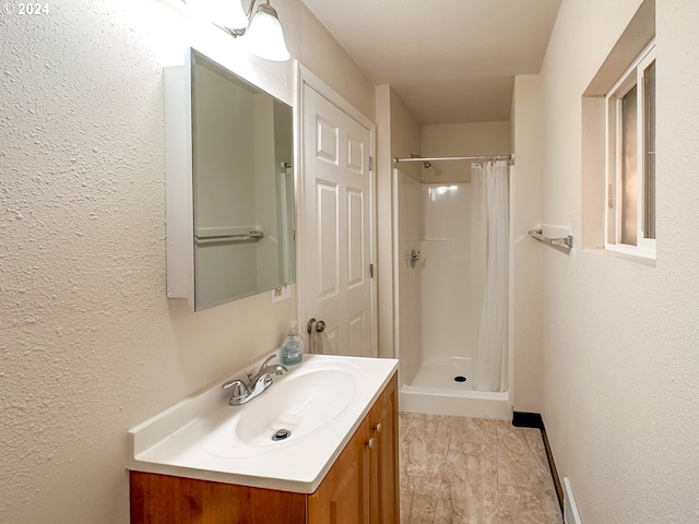 foyer entrance featuring ceiling fan and dark hardwood / wood-style floors