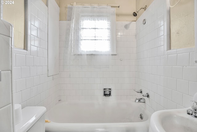 1175 Hines St SE, Salem, OR 97302 - full bath featuring tile walls, toilet, and tub / shower combination