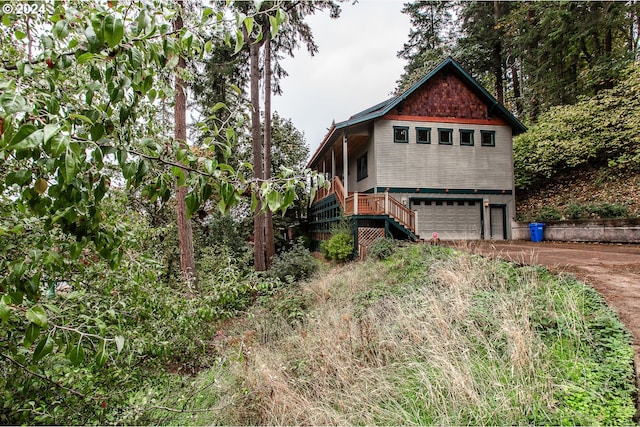 view of front of home featuring a garage