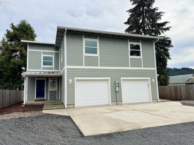 view of front facade featuring a garage