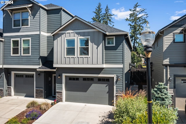 view of front of property featuring a garage