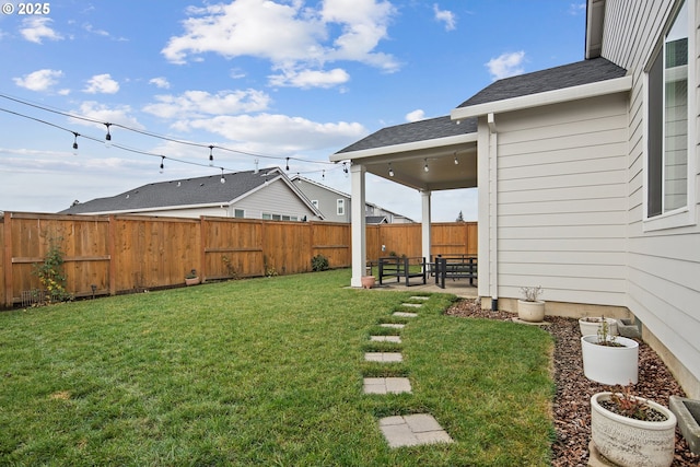 view of yard featuring a patio area