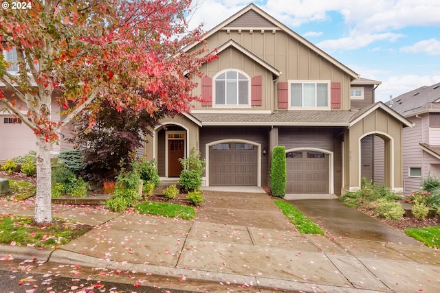 view of front facade with a garage