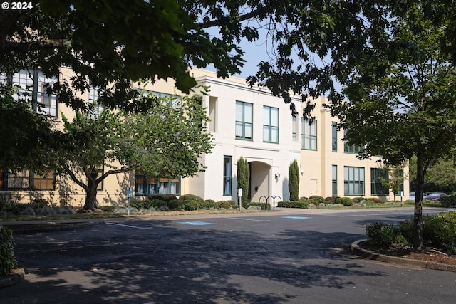 view of front of property with stucco siding