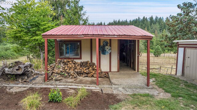 view of outbuilding