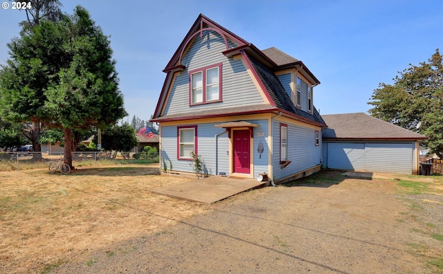 view of front property