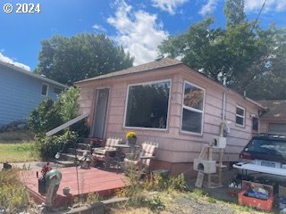 3214 W 10th St, The Dalles, OR 97058 - back of house with a deck